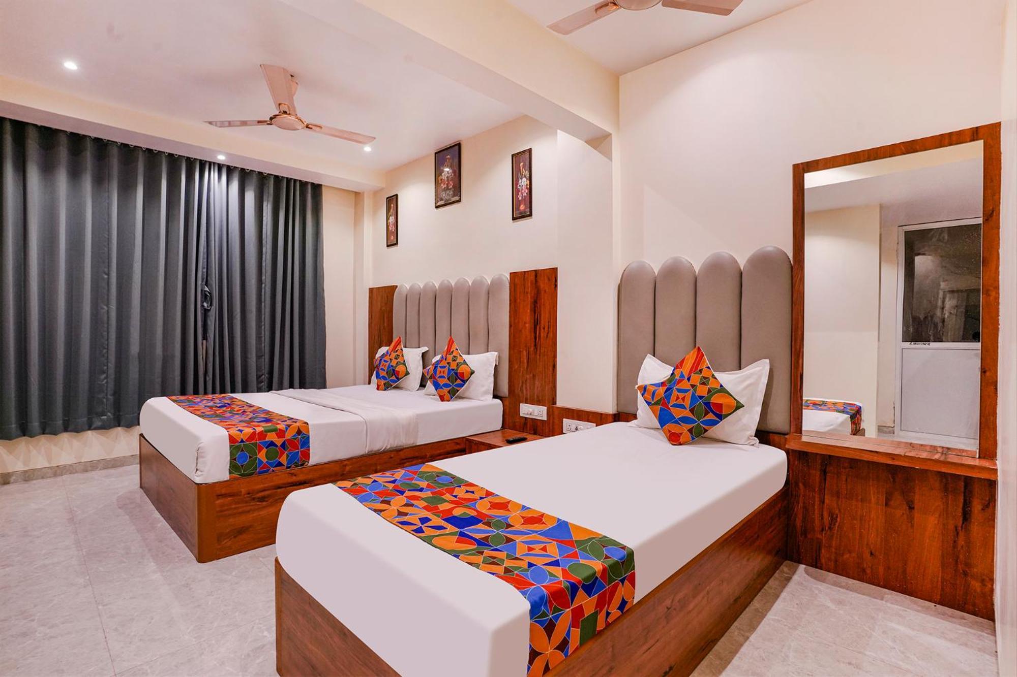 Fabexpress Utsav Residency - Nr Panvel Hotell Jāmb Eksteriør bilde