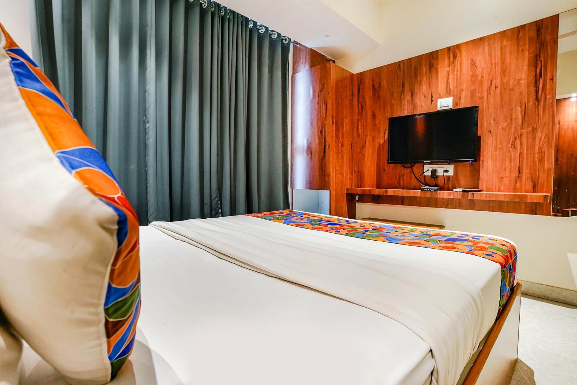 Fabexpress Utsav Residency - Nr Panvel Hotell Jāmb Eksteriør bilde
