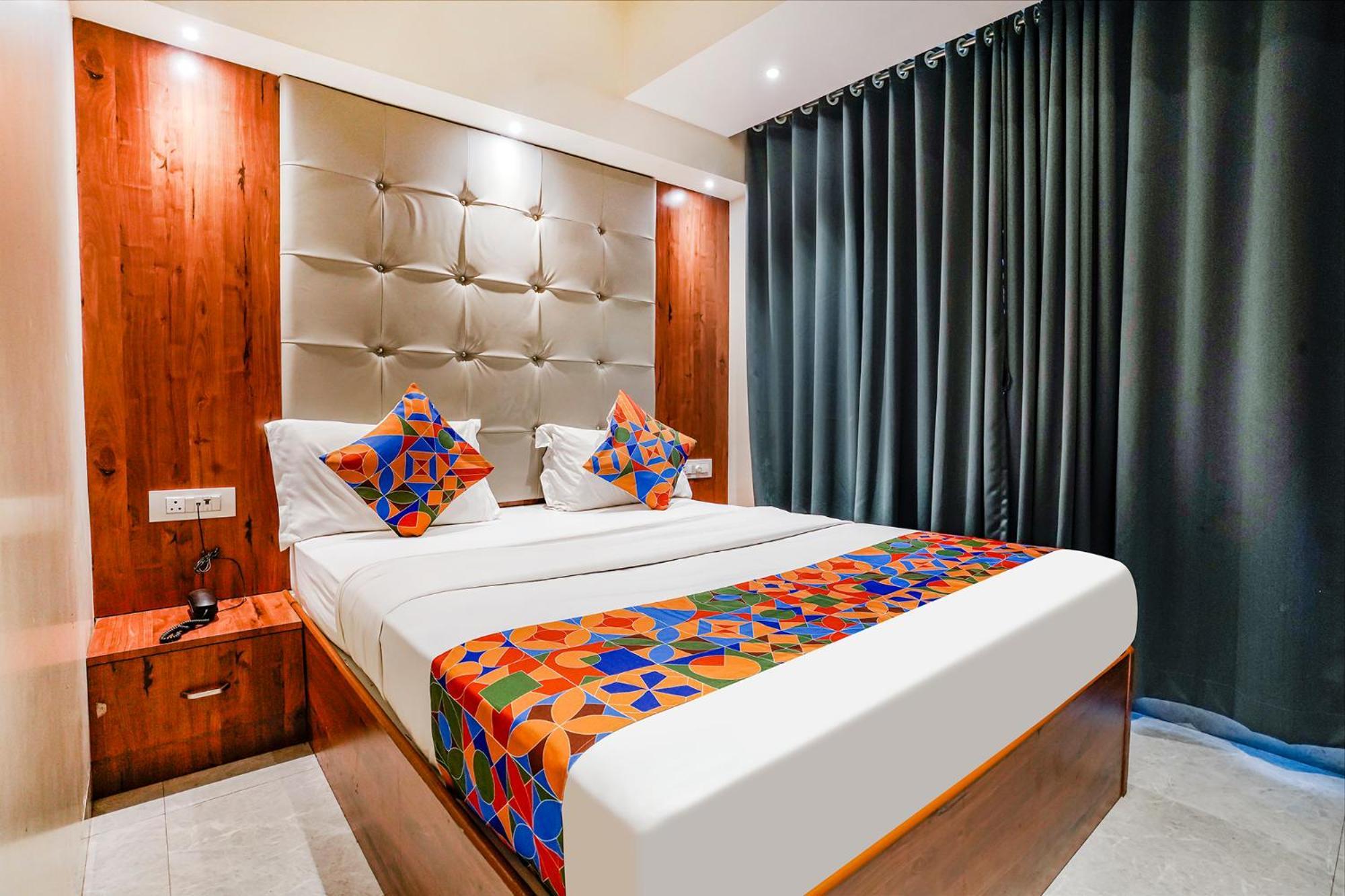 Fabexpress Utsav Residency - Nr Panvel Hotell Jāmb Eksteriør bilde