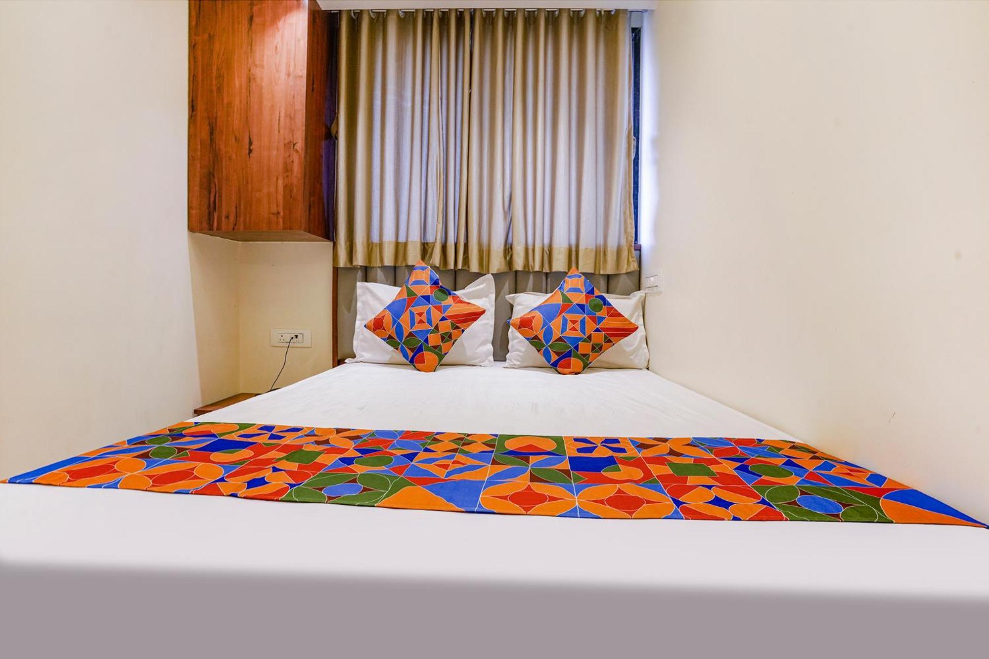 Fabexpress Utsav Residency - Nr Panvel Hotell Jāmb Eksteriør bilde