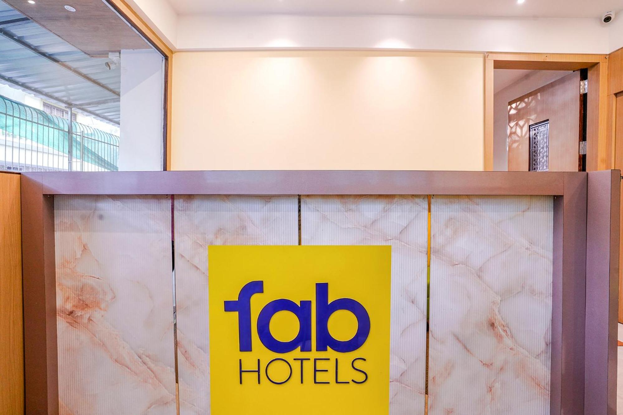 Fabexpress Utsav Residency - Nr Panvel Hotell Jāmb Eksteriør bilde